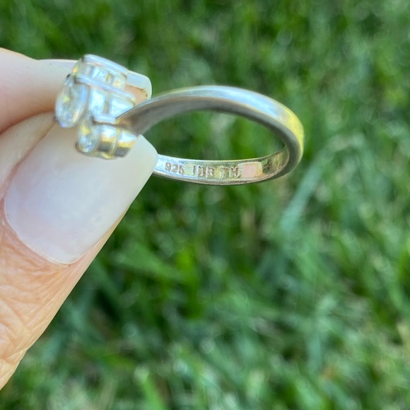 Stamped Sterling Silver Three Stone Ring - Picture 4 of 7